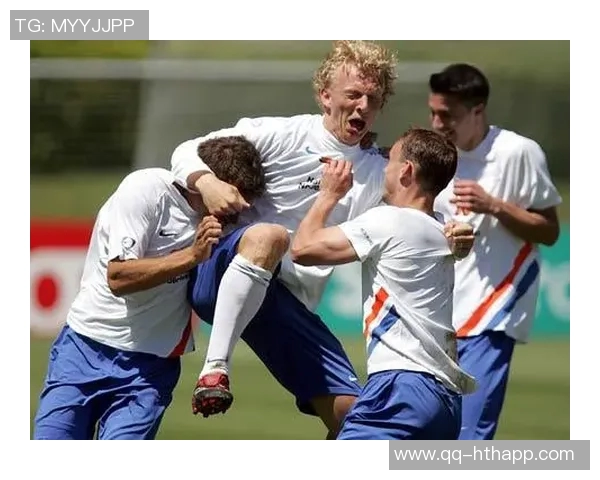 佩德里复出希望升温今日随队参与部分训练展现积极状态